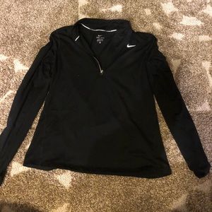 NIKE PULLOVER😍